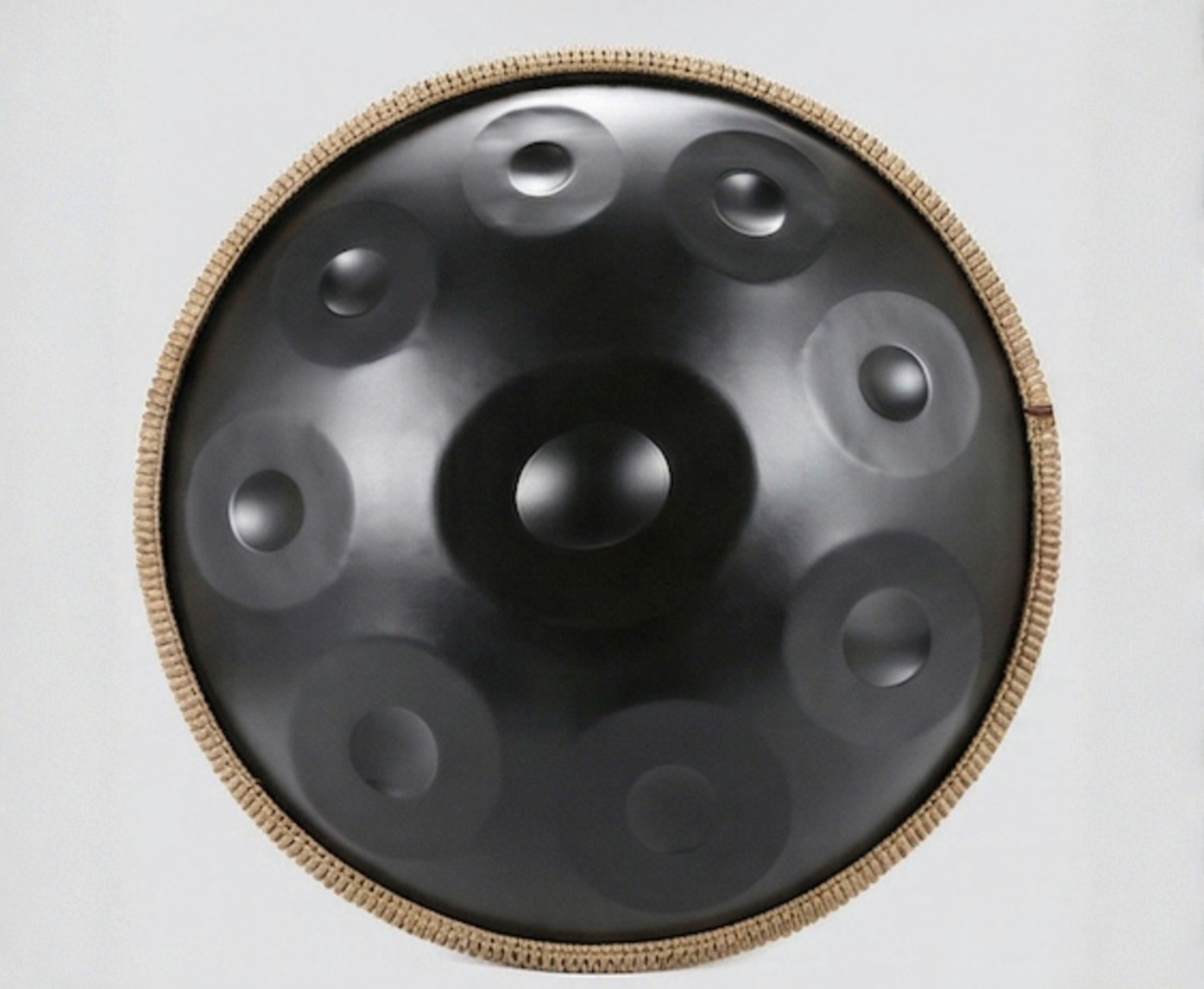Handpan noir 22 pouces – Ré mineur – 9 ou 10 notes